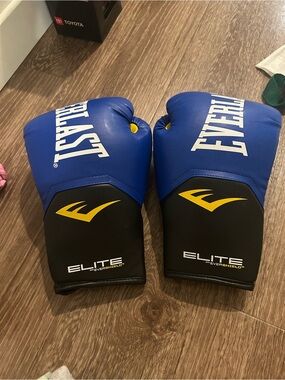 Everlast Blue and Black Elite Training Gloves with Yellow Accents